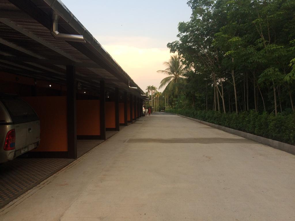 Happy Resort Phang Nga Natai Beach エクステリア 写真